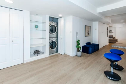 Hallway Photo of 1075 Adderley Street, North Vancouver, BC