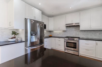 Kitchen Island Photo of 1075 Adderley Street, North Vancouver, BC