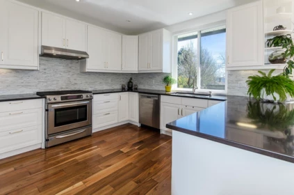 Kitchen Photo of 1075 Adderley Street, North Vancouver, BC