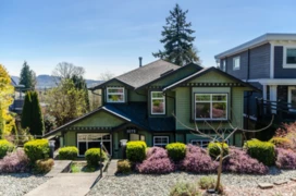 1075 Adderley Street, North Vancouver, BC