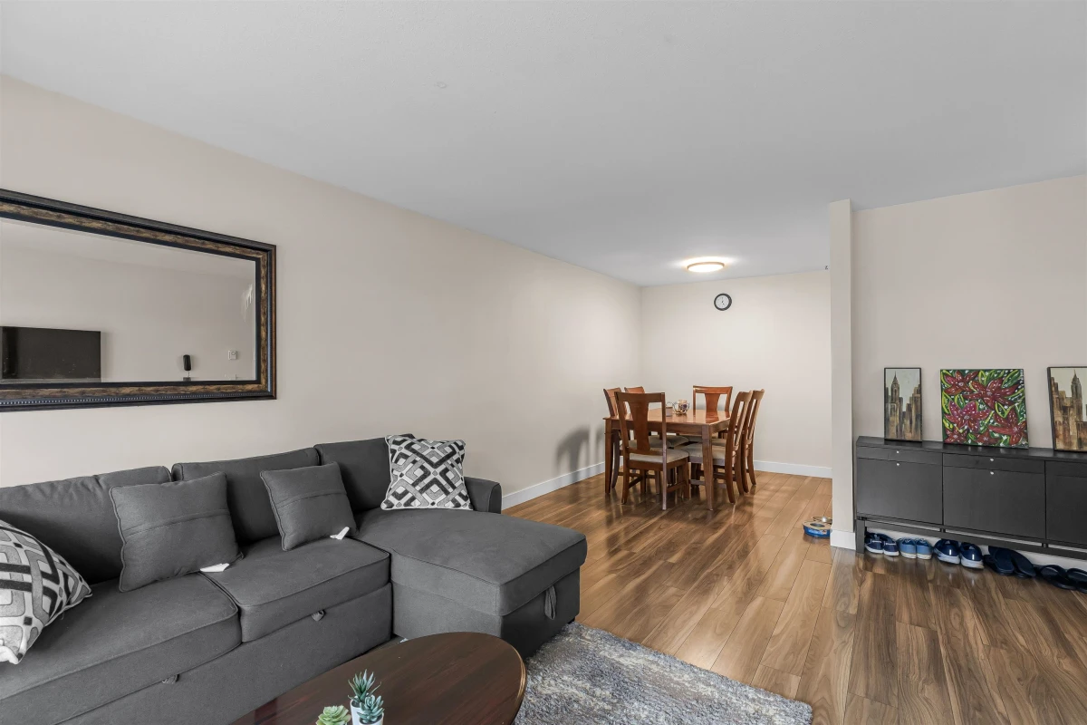 Dining Area Photo of 210 13771 72a Avenue, Surrey, BC