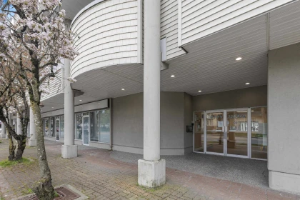 Laundry Room Photo of 210 13771 72a Avenue, Surrey, BC