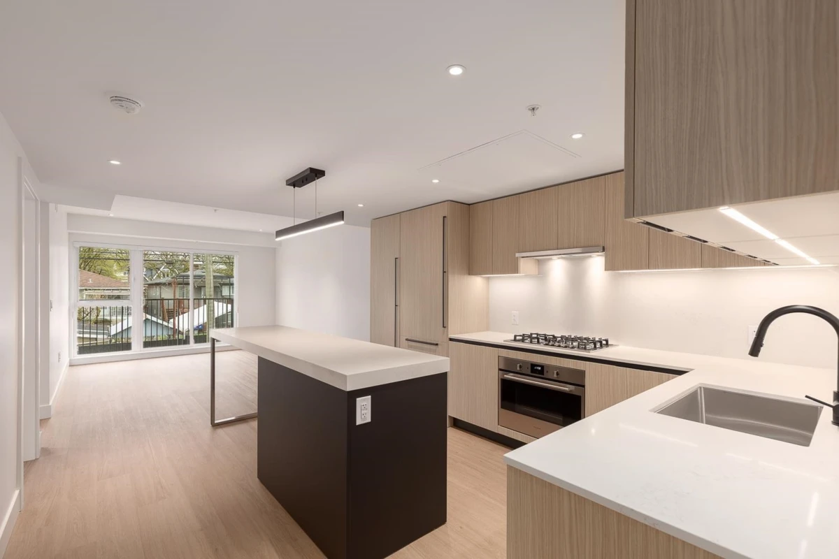 Dining Area Photo of 210 2235 E Broadway, Vancouver, BC