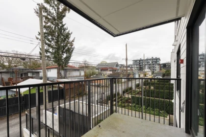 Entry Foyer Photo of 210 2235 E Broadway, Vancouver, BC