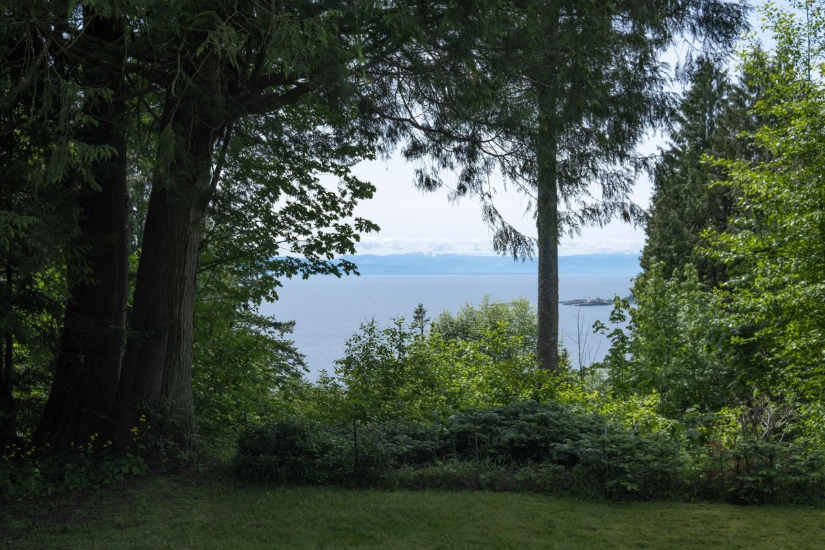 Exterior Rear Photo of 8127 Redrooffs Road, Halfmoon Bay, BC