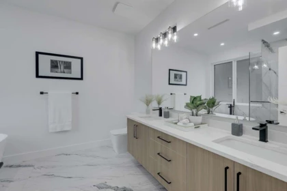 Powder Room Photo of 9452 118 Street, Delta, BC