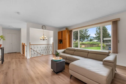 7205 Gordon Drive, Chilliwack, BC, Chilliwack — Single Family Residence for sale