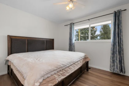 Guest Bathroom Photo of 7205 Gordon Drive, Chilliwack, BC