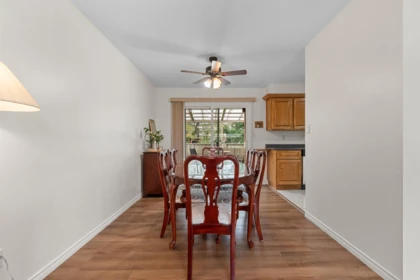 Kitchen Island Photo of 7205 Gordon Drive, Chilliwack, BC