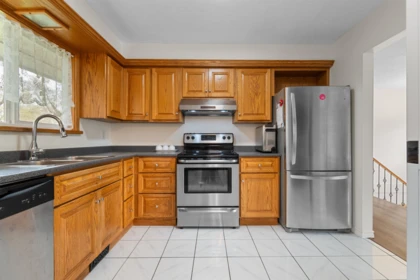Primary Bedroom Photo of 7205 Gordon Drive, Chilliwack, BC