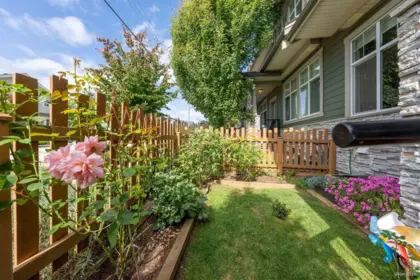 Kitchen Photo of 3 7138 210 Street, Langley, BC