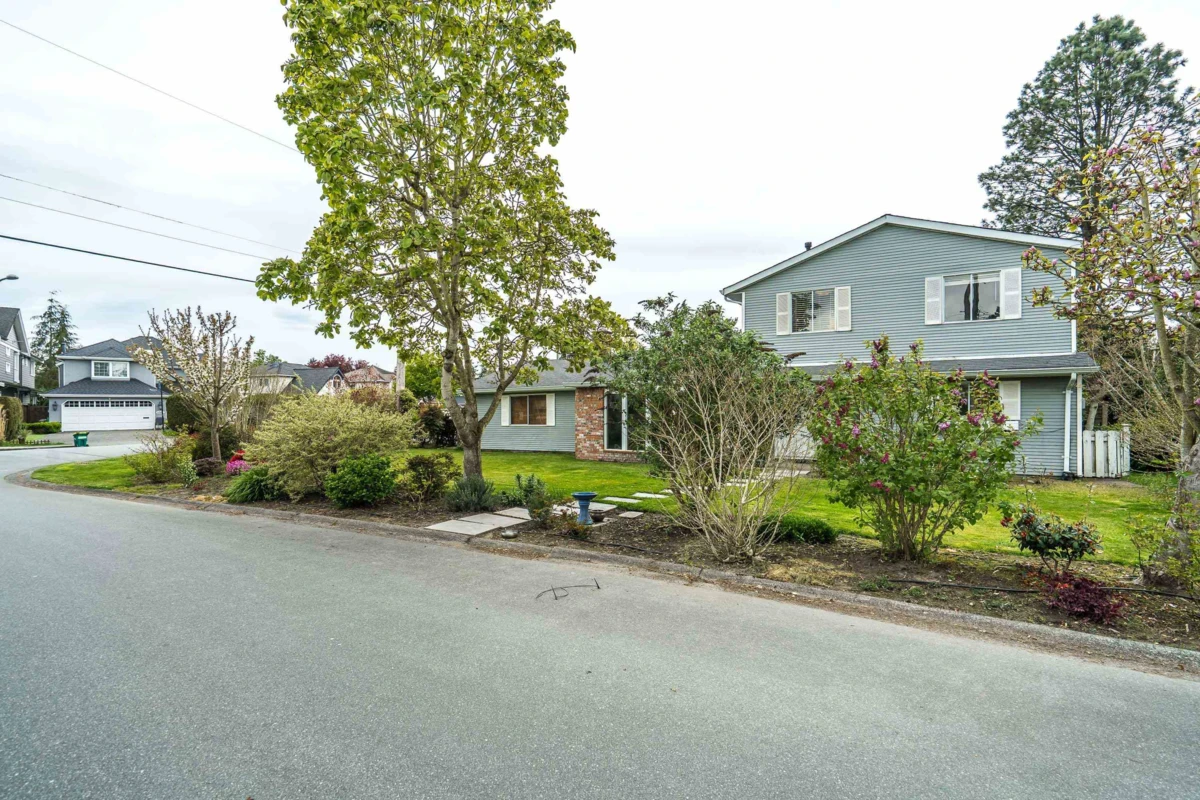 Living Room Photo of 5463 50 Avenue, Delta, BC