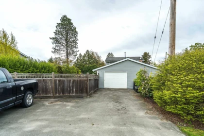 Swimming Pool Photo of 5463 50 Avenue, Delta, BC