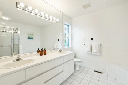 Mudroom Photo of 2372 Kings Avenue, West Vancouver, BC