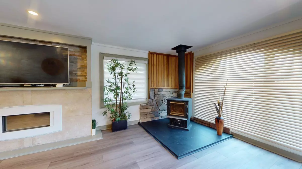 Family Room Photo of 20 40022 Government Road, Squamish, BC