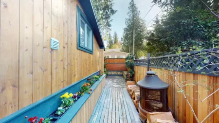 Outdoor Deck Photo of 20 40022 Government Road, Squamish, BC