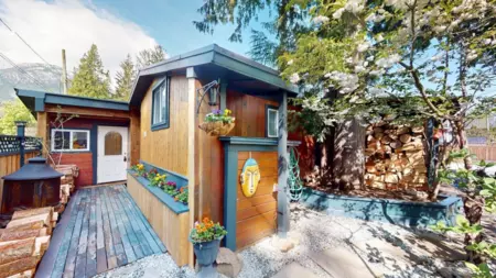 Outdoor Patio Photo of 20 40022 Government Road, Squamish, BC