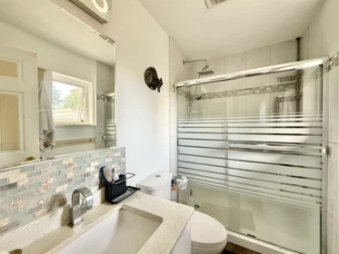 Kitchen Island Photo of 1271 Fitchett Road, Gibsons, BC
