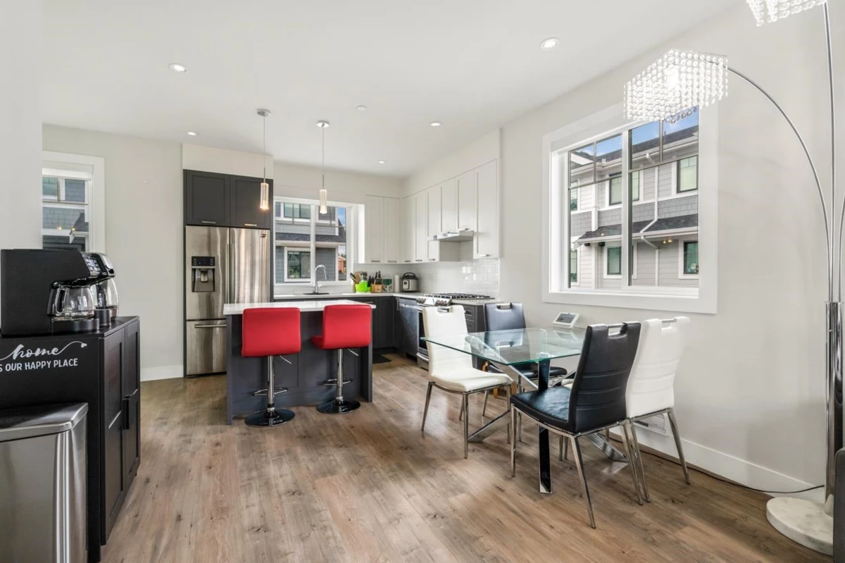 Dining Area Photo of 12 189 Wood Street, New Westminster, BC