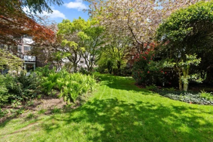 Backyard Photo of 302 1520 Vidal Street, White Rock, BC