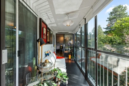 Hallway Photo of 302 1520 Vidal Street, White Rock, BC