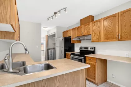 Breakfast Nook Photo of 206 20675 118 Avenue, Maple Ridge, BC