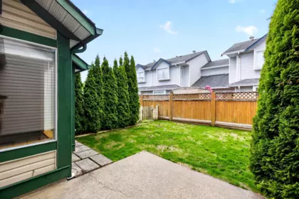 Garden / Landscaping Photo of 206 20675 118 Avenue, Maple Ridge, BC