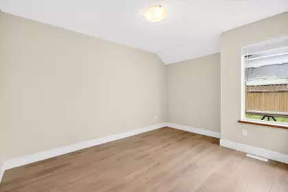 Walk-In Closet Photo of 206 20675 118 Avenue, Maple Ridge, BC