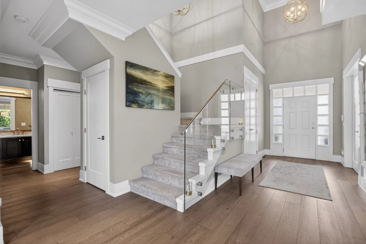 Living Room Photo of 15507 37a Avenue, Surrey, BC
