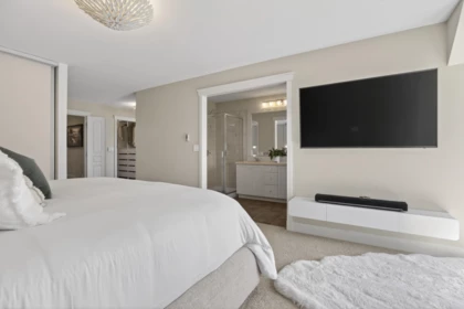 Basement Recreation Room Photo of 15507 37a Avenue, Surrey, BC