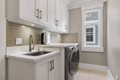 Walk-In Closet Photo of 15507 37a Avenue, Surrey, BC