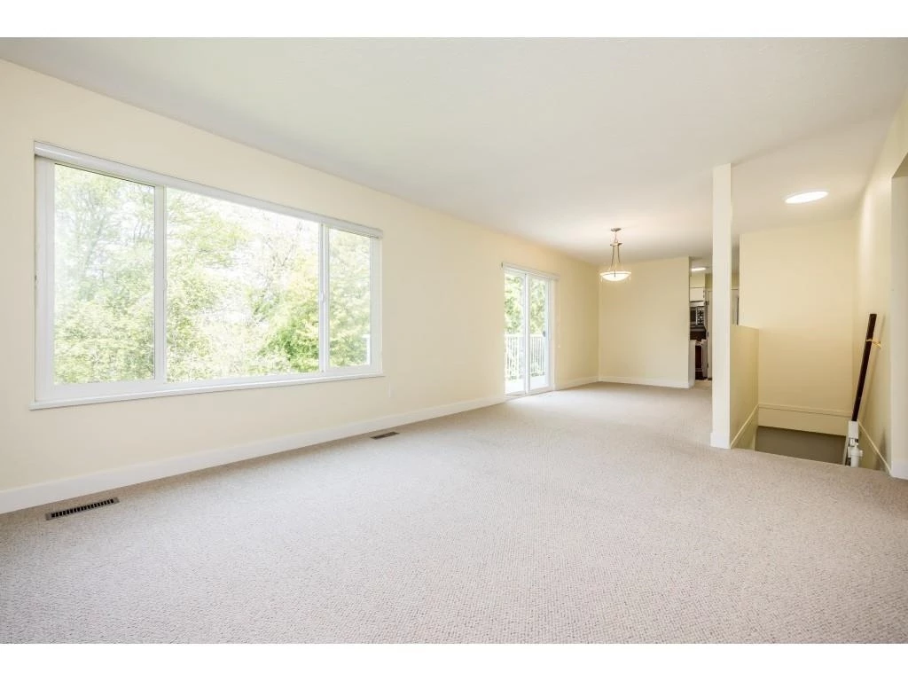 Family Room Photo of 19971 50a Avenue, Langley, BC