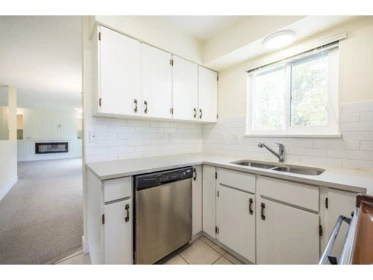 Kitchen Photo of 19971 50a Avenue, Langley, BC