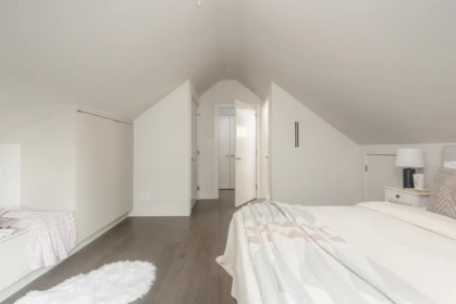 Hallway Photo of 1 638 E 46th Avenue, Vancouver, BC