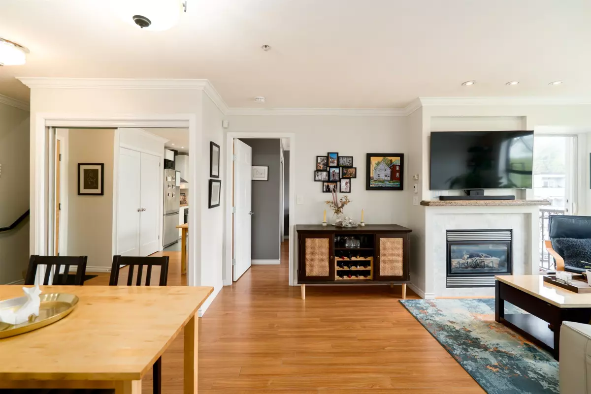 Dining Area Photo of 4014 84 Grant Street, Port Moody, BC