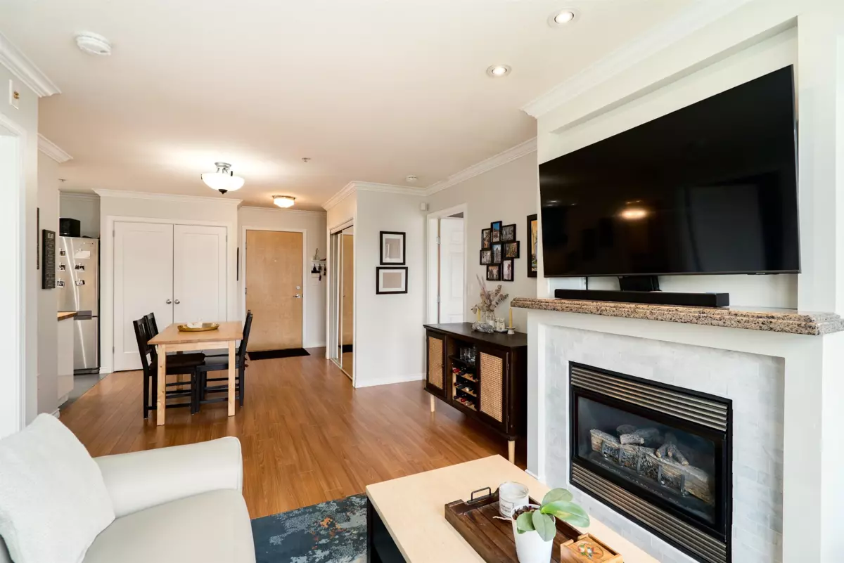 Living Room Photo of 4014 84 Grant Street, Port Moody, BC