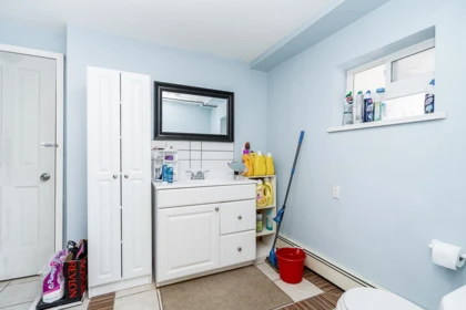 Hallway Photo of 1650 Rochester Avenue, Coquitlam, BC