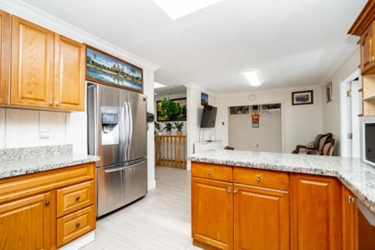 Walk-In Closet Photo of 1650 Rochester Avenue, Coquitlam, BC