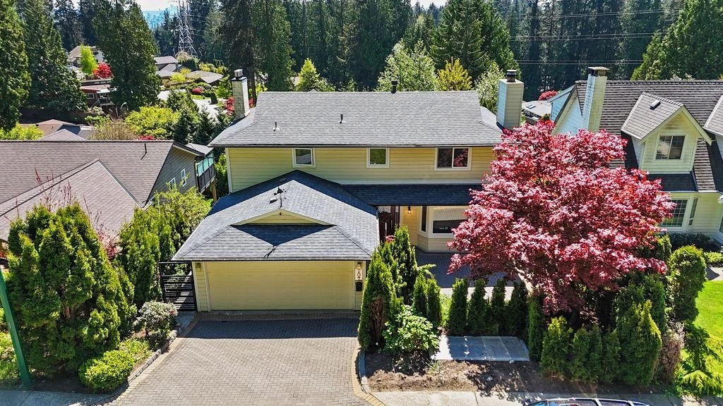 Exterior Front Photo of 707 E Braemar Road, North Vancouver, BC