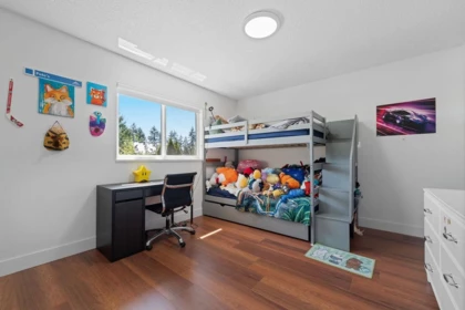 Basement Recreation Room Photo of 707 E Braemar Road, North Vancouver, BC