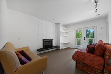 Hallway Photo of 707 E Braemar Road, North Vancouver, BC