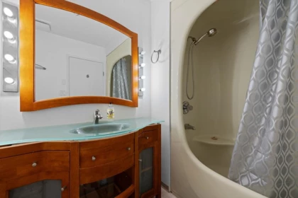 Hot Tub / Spa Photo of 707 E Braemar Road, North Vancouver, BC