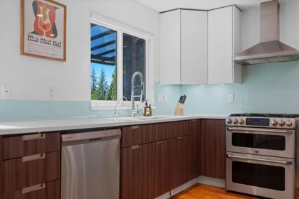 Primary Bedroom Photo of 707 E Braemar Road, North Vancouver, BC