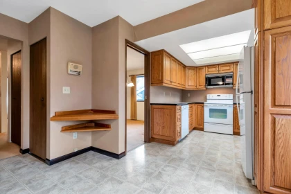 Basement Recreation Room Photo of 14543 91b Avenue, Surrey, BC