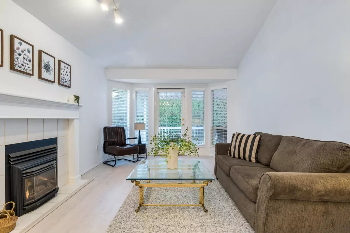 Living Room Photo of 14 11950 Laity Street, Maple Ridge, BC