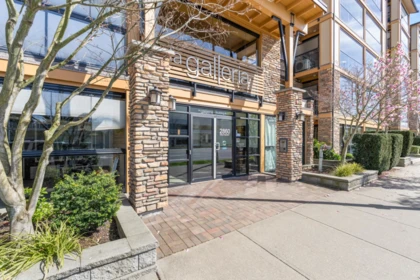 Hallway Photo of 202 2860 Trethewey Street, Abbotsford, BC