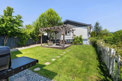 Breakfast Nook Photo of 4330 Bill Reid Terrace, Abbotsford, BC