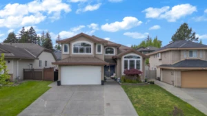 8733 162a Street, Surrey, BC