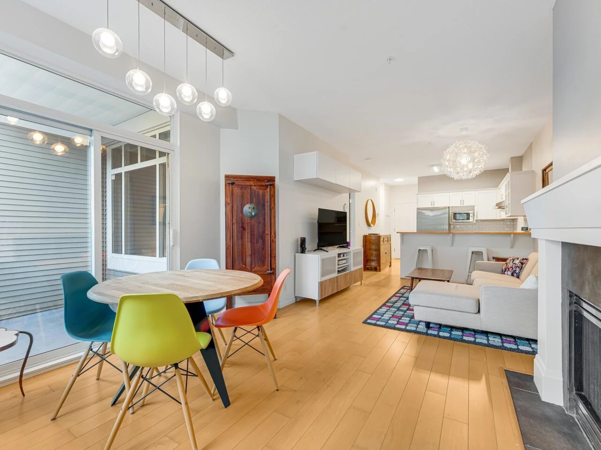 Dining Area Photo of 210 1675 W 10th Avenue, Vancouver, BC