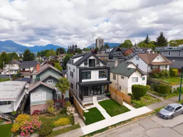 1 3645 Dundas Street, Vancouver, BC, Vancouver — Half Duplex for sale